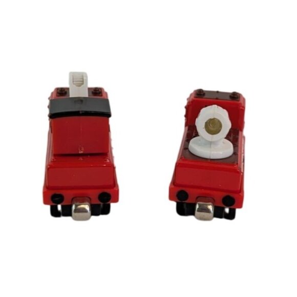 Thomas & Friends Take Along Sodor Rescue Hose/Spot Light Car Red Die Cast Train - Picture 5 of 9